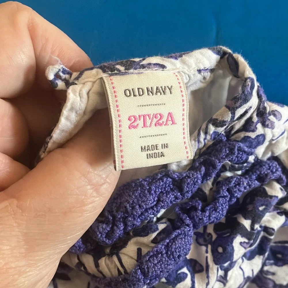 Girls old navy Floral top 2t